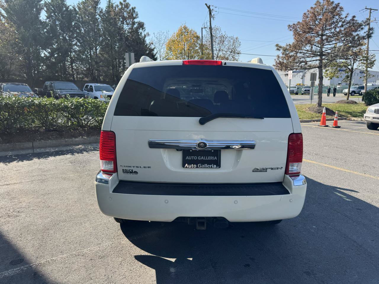 Used 2009 Chrysler Aspen Limited AWD/4WD image 19