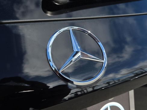 Certified 2022 Mercedes-Benz GLC 300 image 36