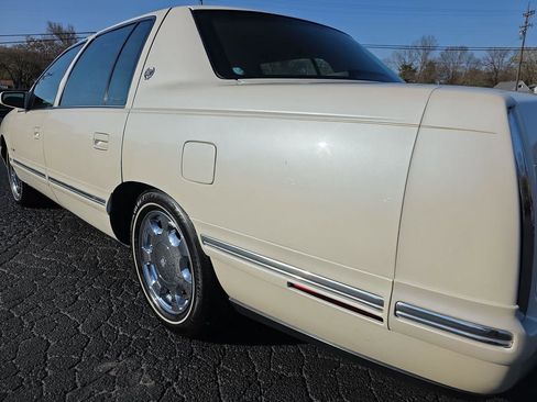 Used 1998 Cadillac De Ville image 34