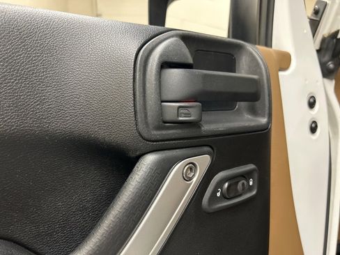 Used 2013 Jeep Wrangler Unlimited Sahara w/ Trailer Tow Group image 26