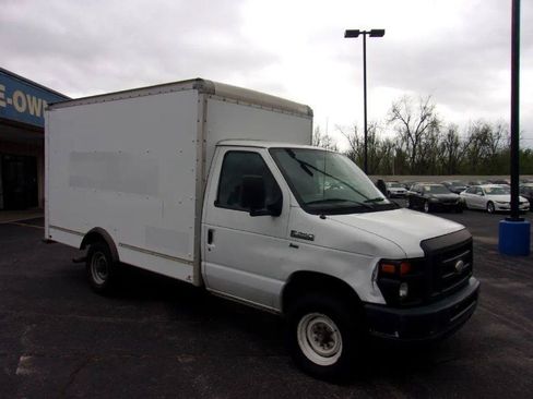 Used 2014 Ford E-350 and Econoline 350 Super Duty RWD image 3