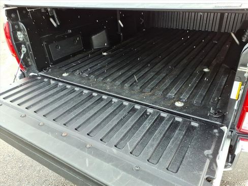 Used 2016 Toyota Tacoma SR5 image 12