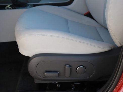 Used 2025 Hyundai Kona SEL image 9