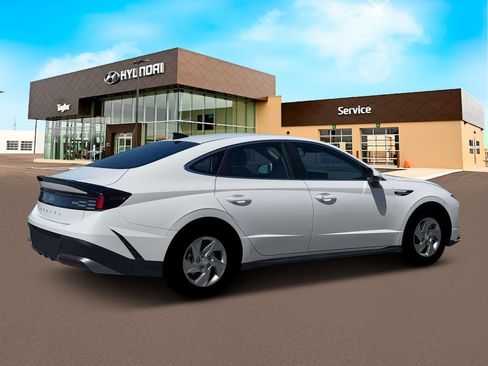New 2026 Hyundai Sonata SE FWD image 8