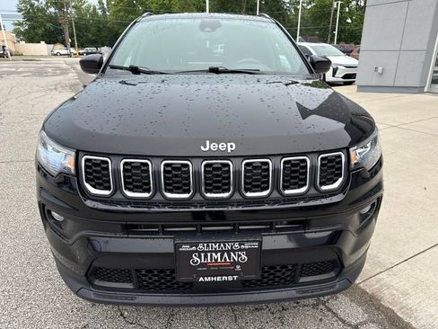 Used 2024 Jeep Compass Latitude AWD/4WD image 12
