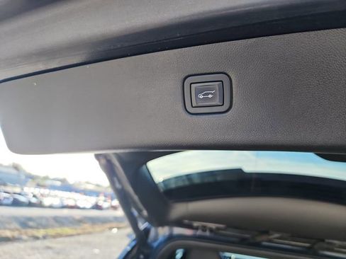 Used 2021 Chevrolet Blazer RS w/ Enhanced Convenience Package image 16