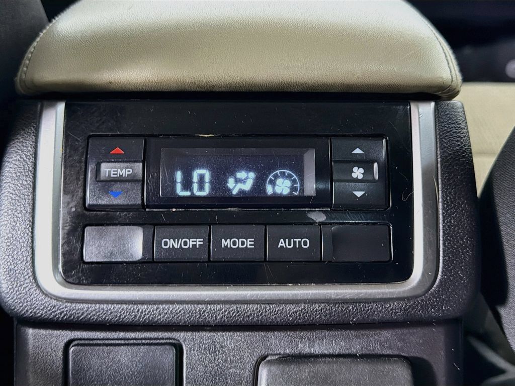 Used 2019 Subaru Ascent Premium AWD/4WD image 21