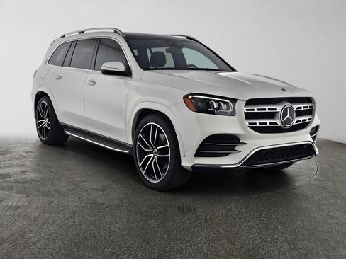 Used 2023 Mercedes-Benz GLS 580 4MATIC image 12