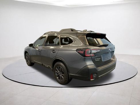 Used 2020 Subaru Outback Premium image 4