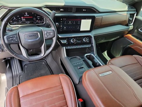 Used 2025 GMC Sierra 2500 Denali Ultimate w/ Max Trailering Package AWD/4WD image 16