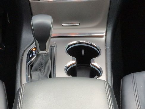 Certified 2022 Jeep Grand Cherokee Limited w/ Trailer Tow Group IV image 18