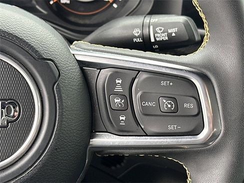 Used 2024 Jeep Wrangler Sahara image 25