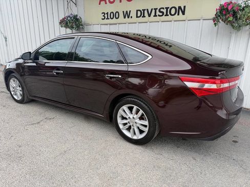 Used 2013 Toyota Avalon XLE Premium image 4
