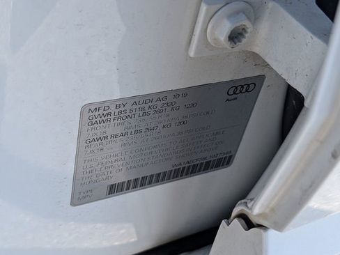 Used 2020 Audi Q3 2.0T Premium image 17