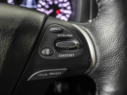 Used 2019 Nissan Pathfinder SL image 30