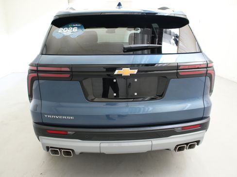 Certified 2026 Chevrolet Traverse LT FWD image 8