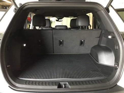 New 2026 Chevrolet Equinox LT w/ Convenience Package II AWD/4WD image 36
