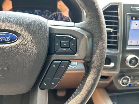 Used 2019 Ford Expedition Max XLT w/ Equipment Group 202A RWD image 25