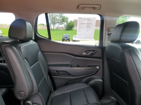 Used 2023 GMC Acadia SLT FWD image 32