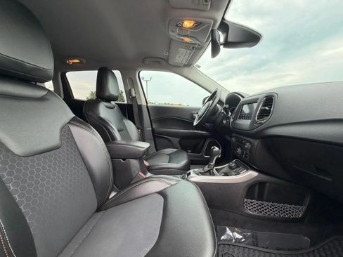 Used 2019 Jeep Compass Latitude w/ Popular Equipment Group AWD/4WD image 26