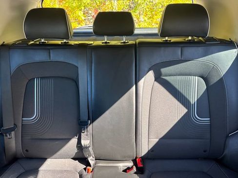 Used 2024 Hyundai Venue Limited image 37