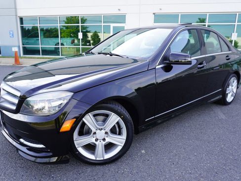 Used 2011 Mercedes-Benz C 300 Sedan image 3