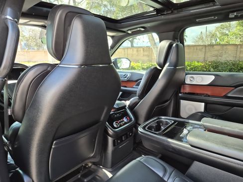 Used 2020 Lincoln Navigator Reserve w/ Equipment Group 208A Reserve image 16