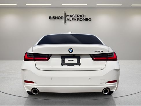 Used 2025 BMW 330i Sedan RWD image 4