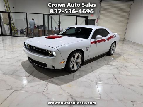 Used 2016 Dodge Challenger R/T Plus RWD image 1