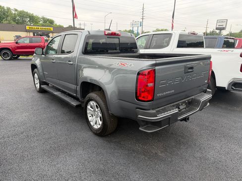 Used 2022 Chevrolet Colorado LT w/ LT Convenience Package AWD/4WD image 2