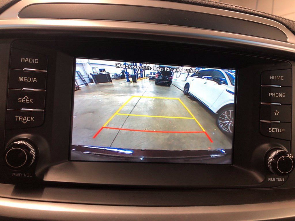 Used 2019 Kia Sorento AWD image 9