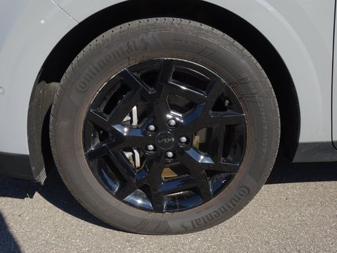Used 2025 Kia Carnival SX Prestige FWD image 10