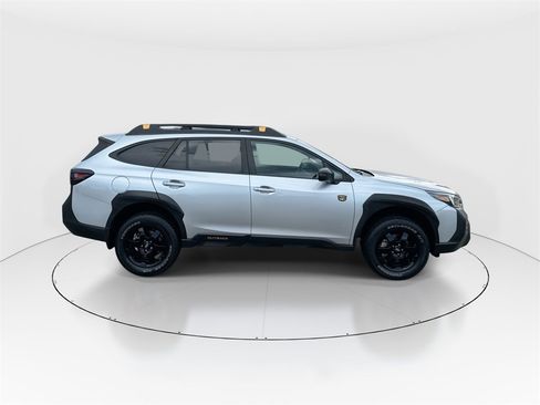 Used 2022 Subaru Outback Wilderness w/ Wilderness Package image 9