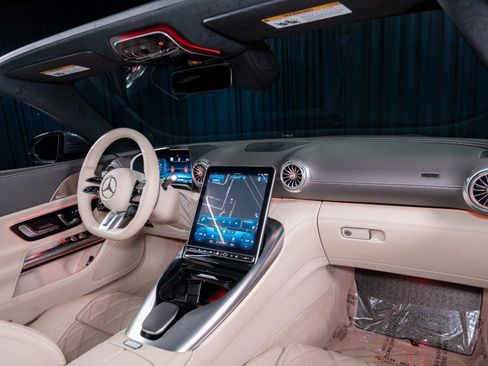 Certified 2022 Mercedes-Benz SL 55 AMG 4MATIC image 17