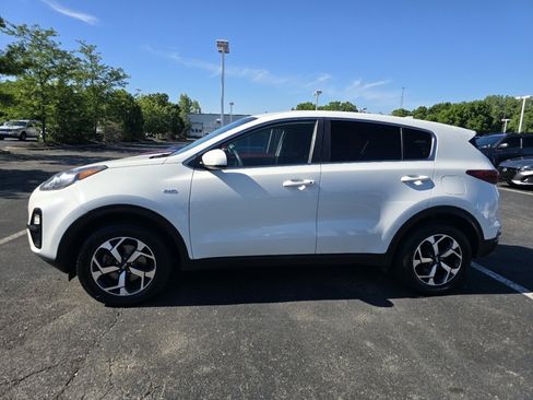 Used 2021 Kia Sportage LX AWD/4WD image 4