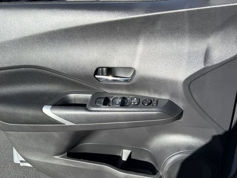 Certified 2024 Nissan Kicks SV image 7