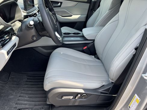 Certified 2026 Acura MDX SH-AWD w/ Technology Package image 14