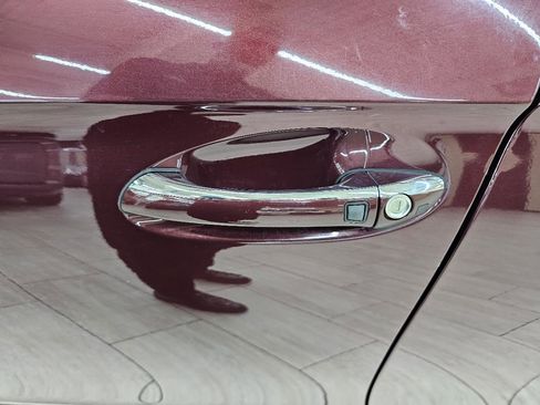 Used 2006 Mercedes-Benz CLS 500 w/ Premium Pkg image 12