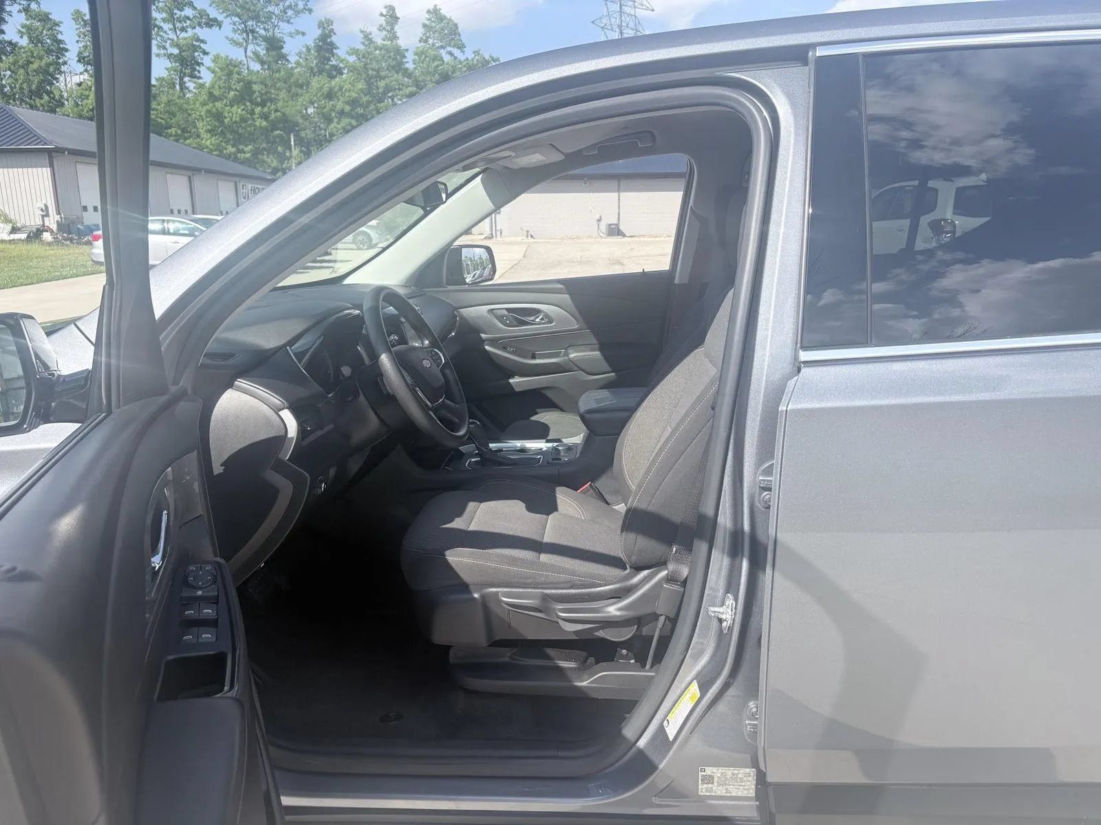Used 2019 Chevrolet Traverse LS AWD/4WD image 13
