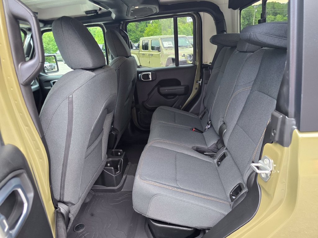 New 2026 Jeep Gladiator Sport AWD/4WD image 10