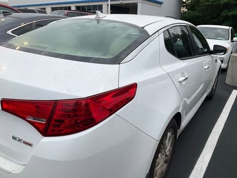 Used 2012 Kia Optima EX FWD image 4