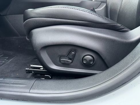 New 2026 Jeep Compass Limited w/ Sun, Sound & Navigation Group image 13