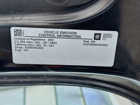 Used 2019 Chevrolet Bolt Premier w/ Infotainment Package FWD image 20