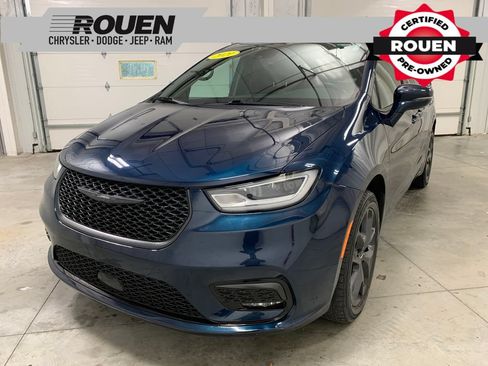 Used 2021 Chrysler Pacifica Touring-L w/ S Appearance Package AWD/4WD image 1