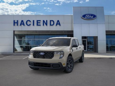 New 2025 Ford Maverick XLT w/ Equipment Group 302A AWD/4WD image 2