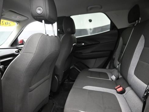 Used 2023 Chevrolet TrailBlazer LT FWD image 12