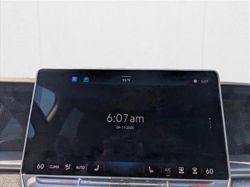 New 2025 Volkswagen Tiguan S image 16