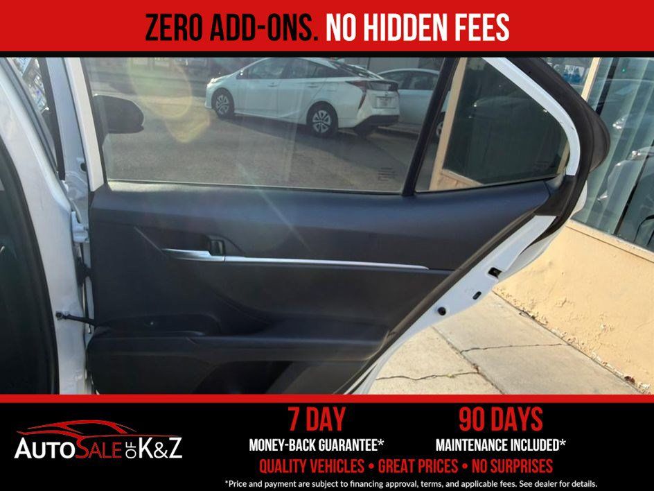 Used 2020 Toyota Camry SE FWD image 26