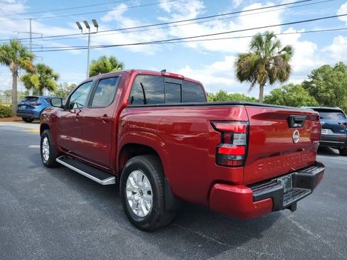 Used 2022 Nissan Frontier SV AWD/4WD image 5