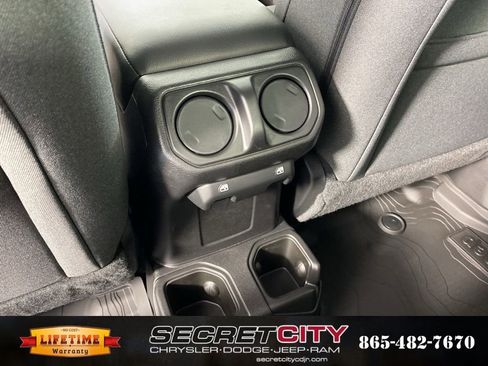 New 2025 Jeep Gladiator Sport image 26